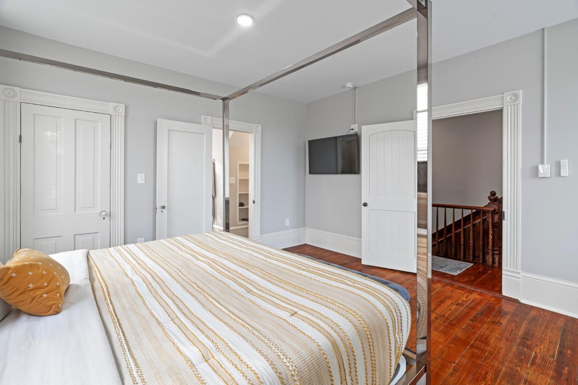 Historic Galveston Family Beach Home With 3 King Beds Экстерьер фото